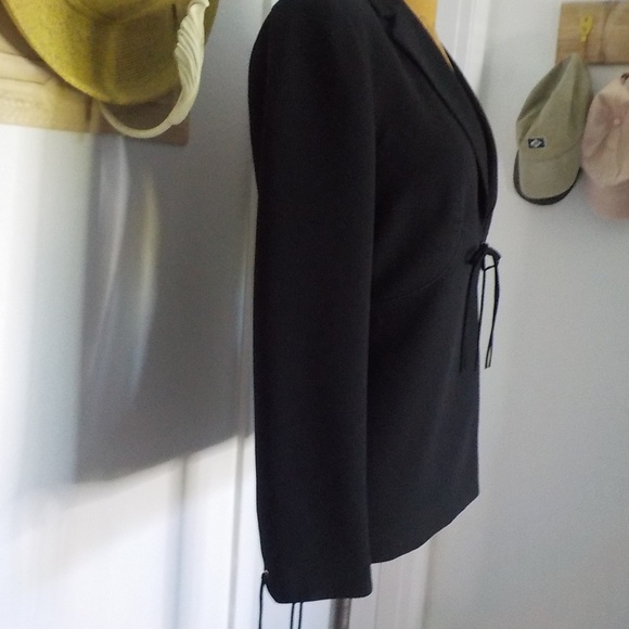 🧊🧊🧊Ice Cube Black Blazer with Fringe - Picture 2 of 5